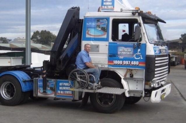 10458371_893441040685907_674541037288396848.jpgandrew