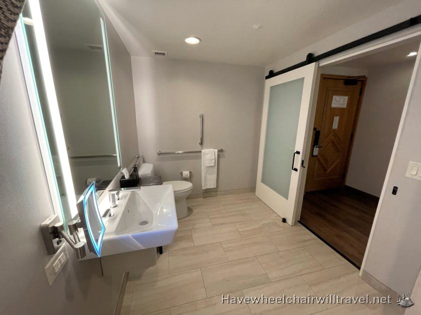 Sheraton Wild Horse Pass - accessible Phoenix Arizona - Have Wheelchair Will Travel