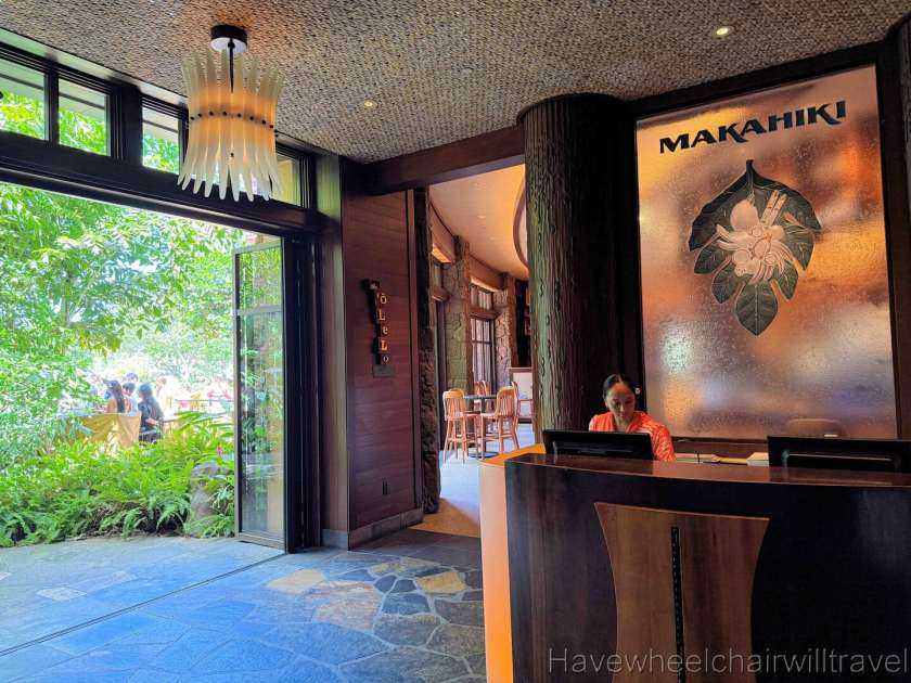 Disney Aulani Resort character breakfast & resort review