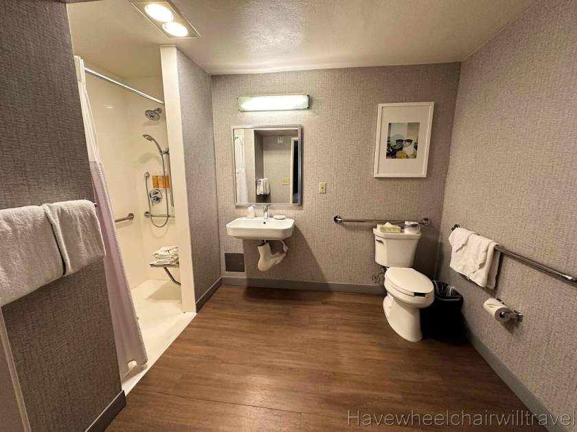 Clementine Hotel & Suites Anaheim - hotel review - Have Wheelchair Will Travel