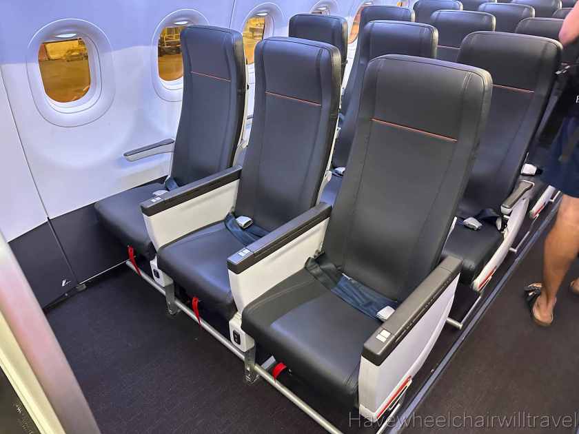 Flight review Jetstar International economy class - Have Wheelchair Will Travel