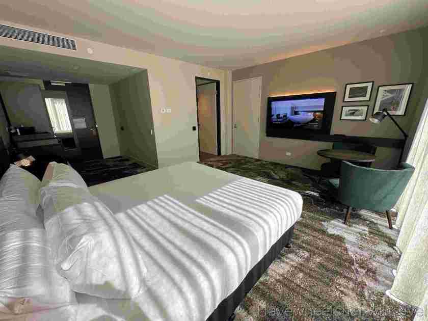 Novotel & ibis Styles Melbourne Airport Hotel - Have Wheelchair Will Travel