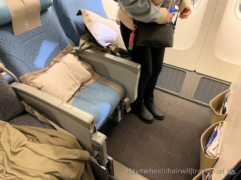 Singapore Airlines economy class review - Have Wheelchair Will Travel