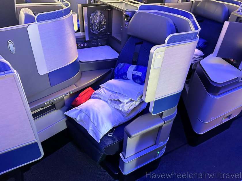 Air travel for wheelchair users explained - United Airlines - Have Wheelchair Will Travel